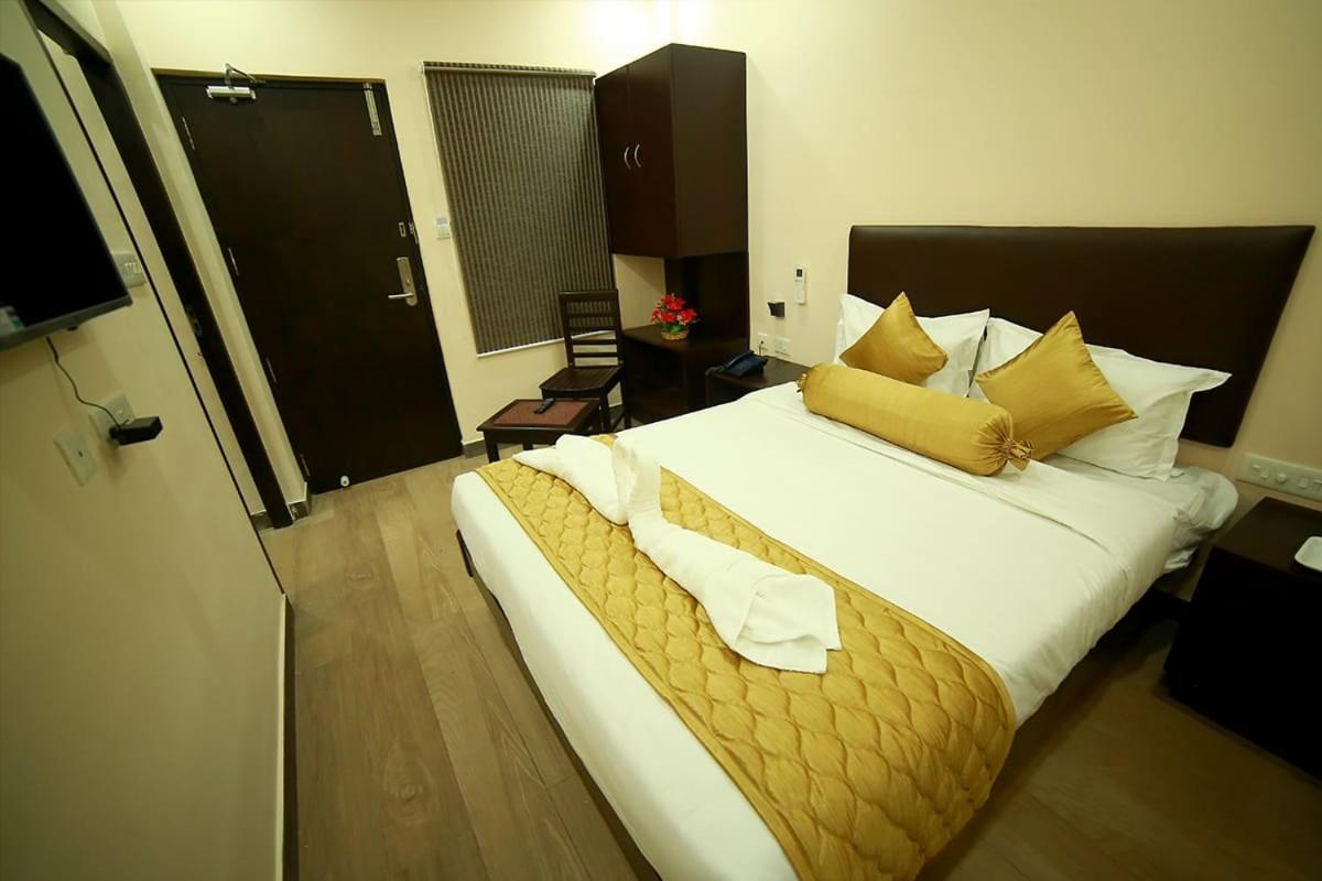 Sapphire Inn Ποντισερί Εξωτερικό φωτογραφία