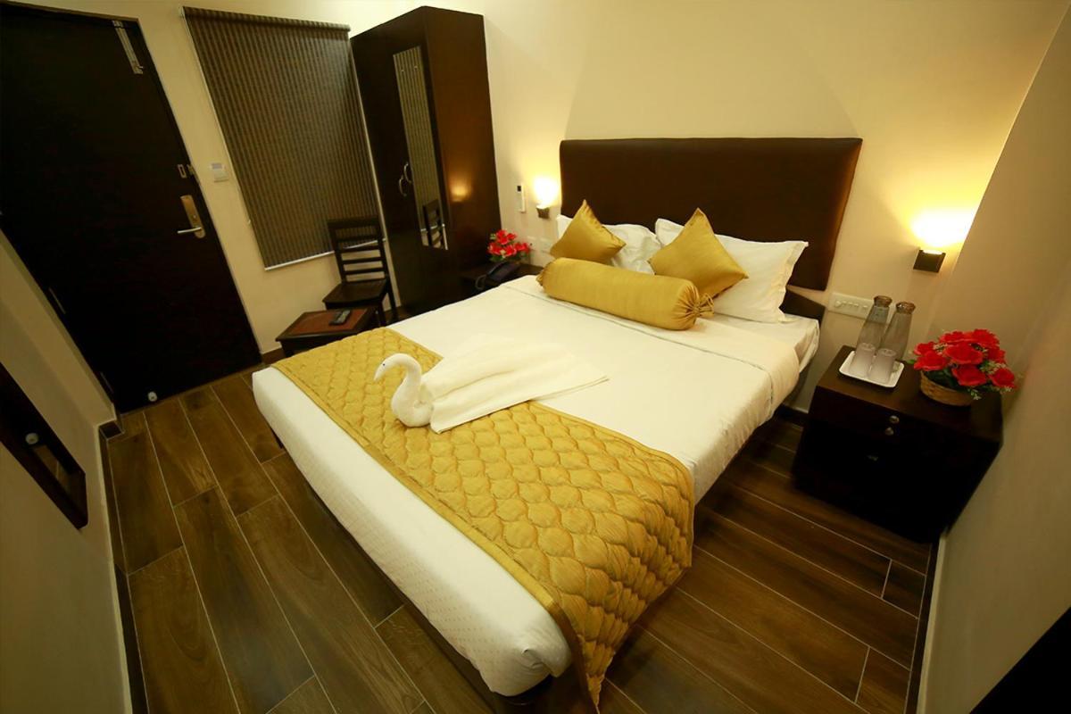 Sapphire Inn Ποντισερί Εξωτερικό φωτογραφία