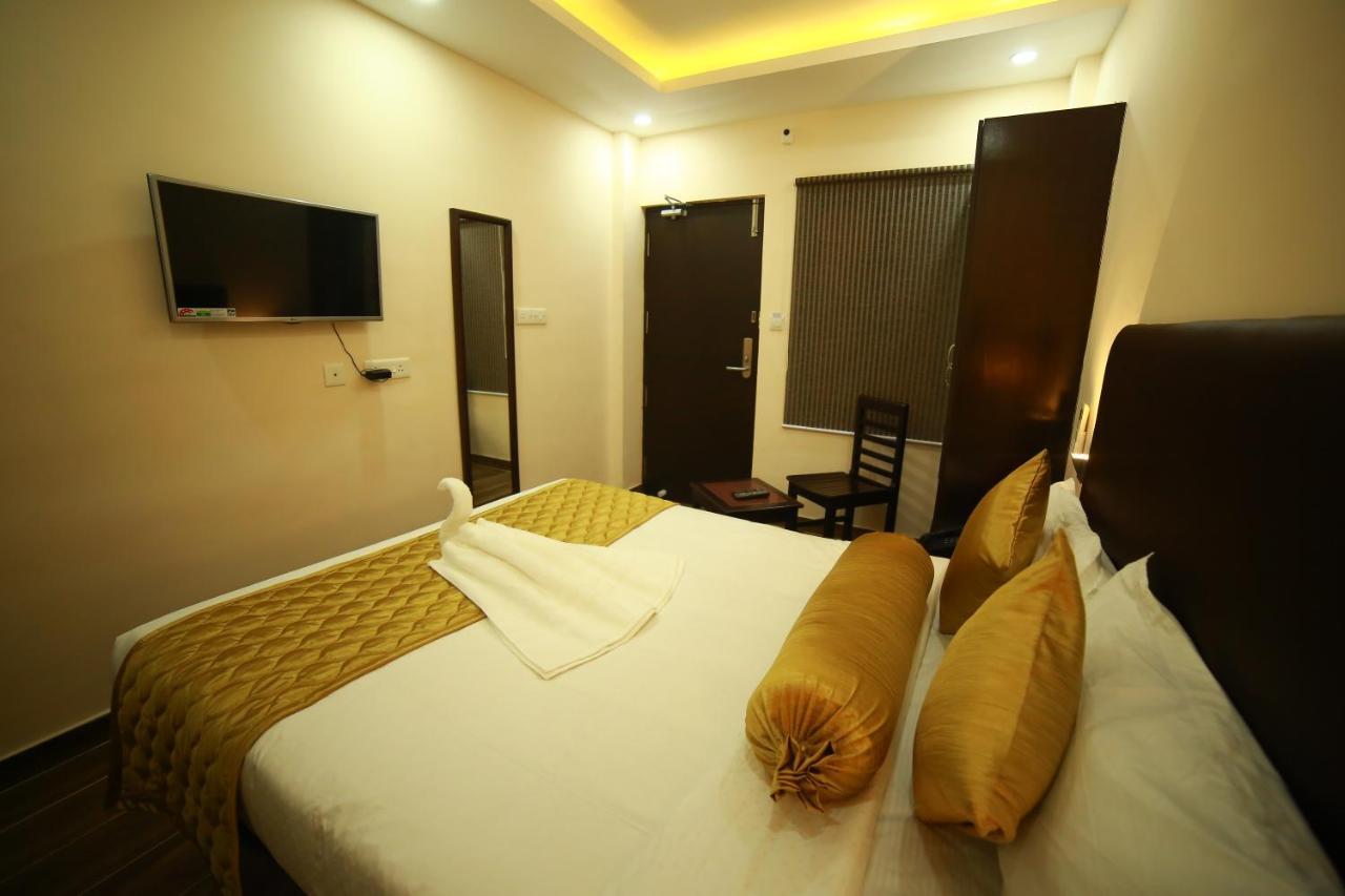 Sapphire Inn Ποντισερί Εξωτερικό φωτογραφία