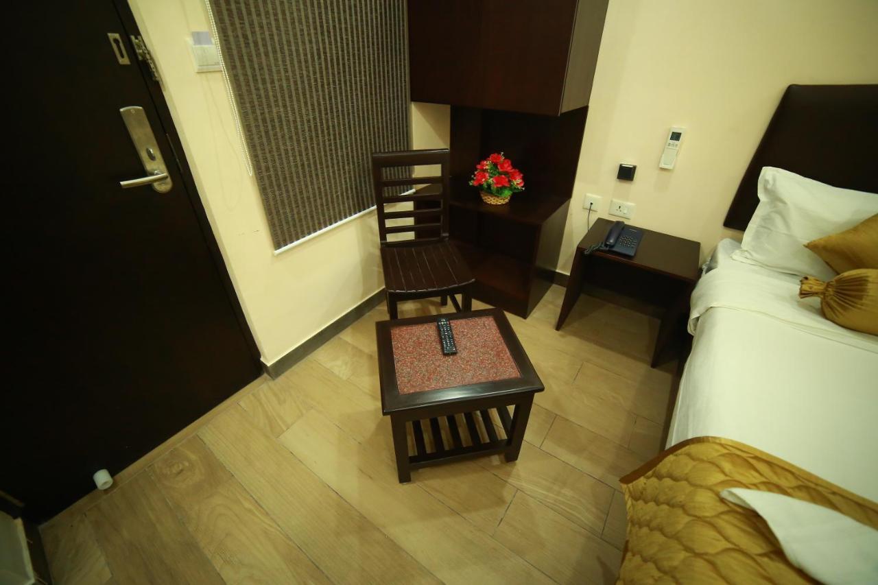 Sapphire Inn Ποντισερί Εξωτερικό φωτογραφία